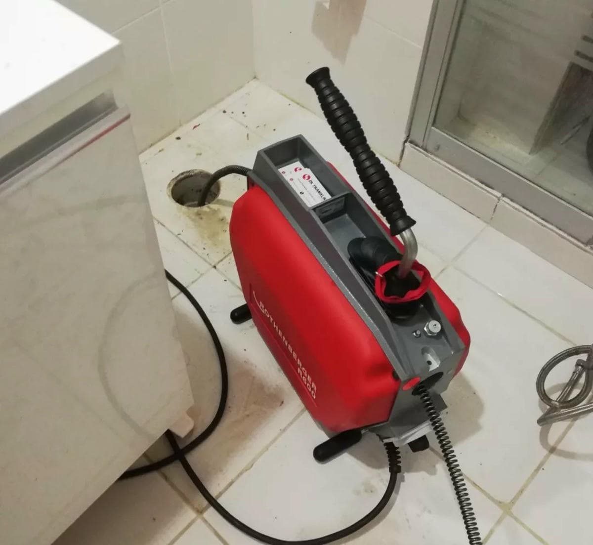 Banyo dolabı ve duş alanı