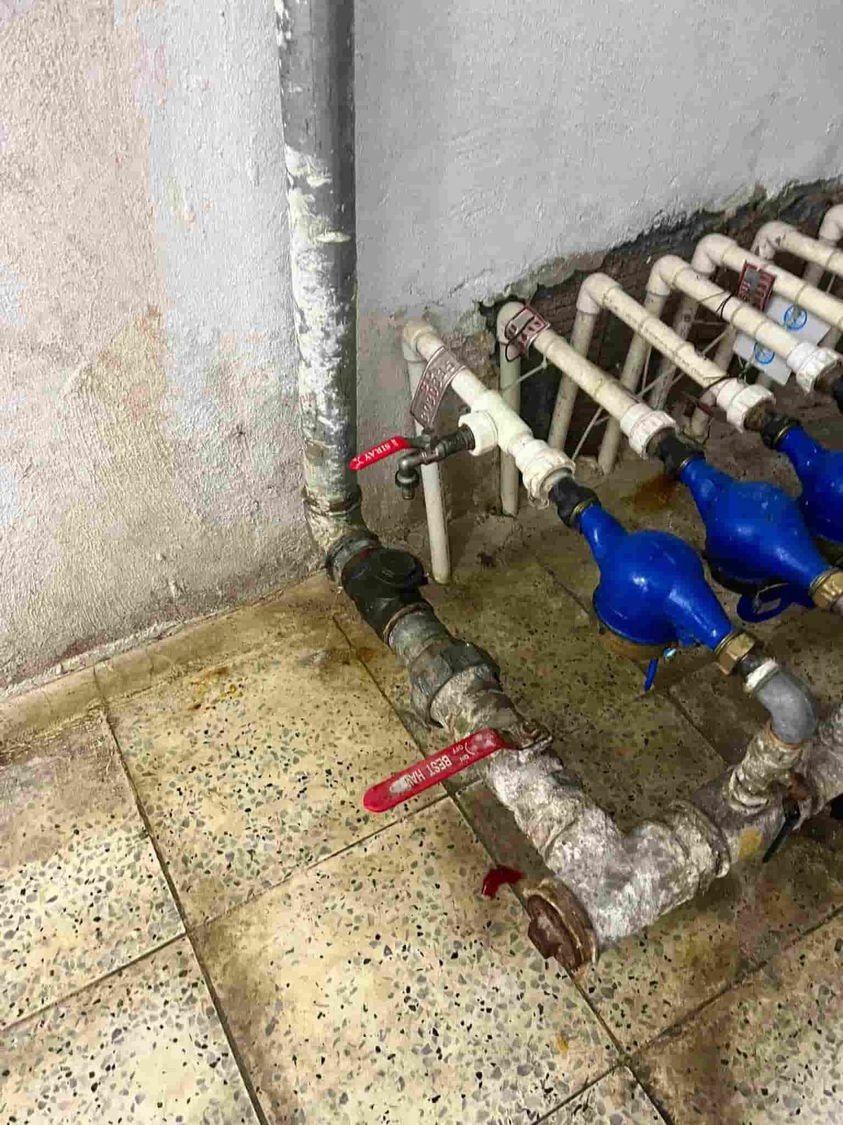Vana ve kolektör bağlantılarının görünümü